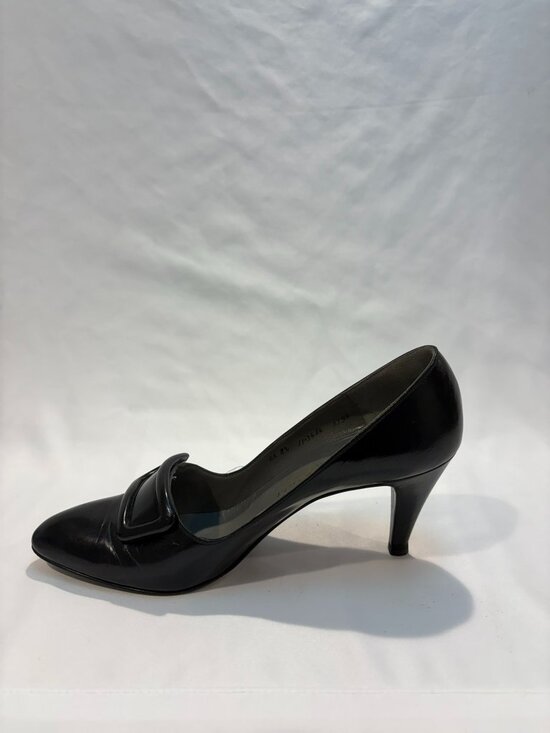 Bruno Magli Shoes - Bruno Magli Vintage Black Leather Pumps Heels Pointed Toe Women’s Narrow AA 8.5